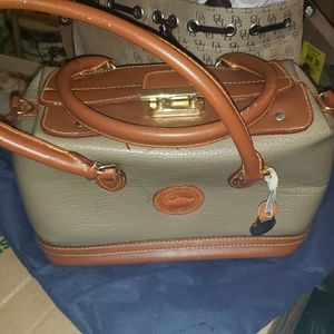 Dooney and bourke purse